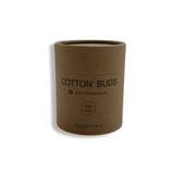 Bambus vatpinde i en rund, brun papirboks med teksten "COTTON BUDS 200 STK."
